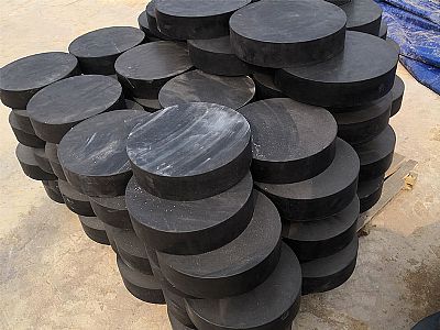 龙门县板式橡胶支座由若干层橡胶片与薄钢板经加压硫化